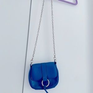 BCBG silver chain bag. Very good condition.